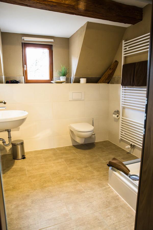 Landhotel Im Hexenwinkel Wiernsheim Екстериор снимка